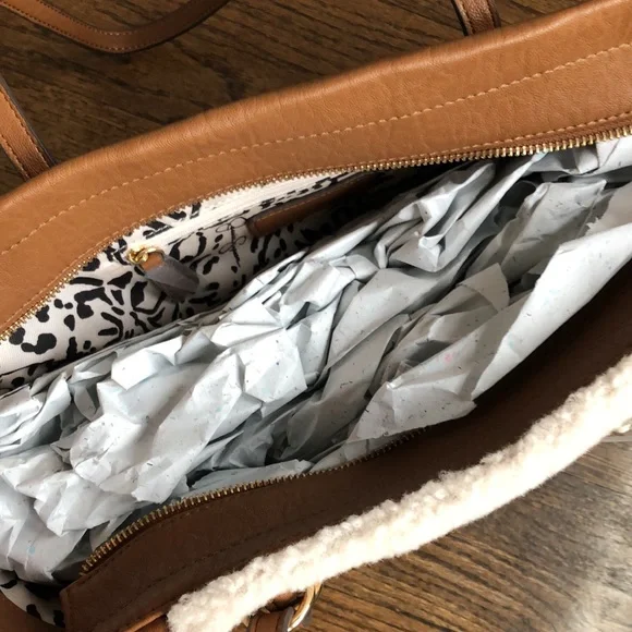 *HOST PICK* Almond Brown Vienna Satchel - Picture 5 of 6